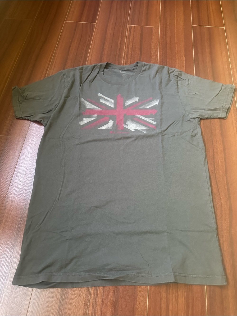 Ben Sherman Olive Short-Sleeve Tee with Red & White Flag Graphic